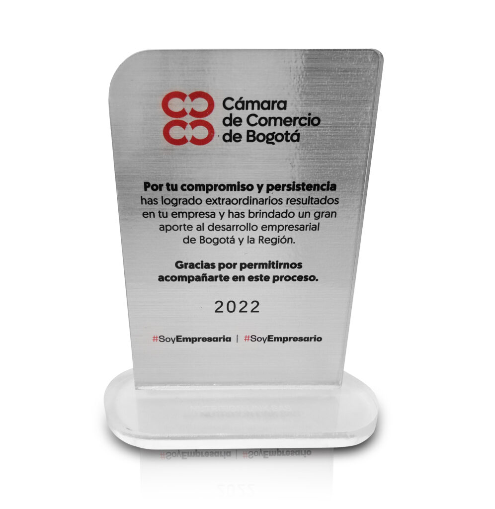 Nutrilink recibe reconocimiento por parte de la Cámara de Comercio de Bogotá En noviembre del 2022, Carlos Manuel Rebolledo recibió un reconocimiento